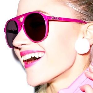 NWT Barbie Loves Wildfox Pink Skipper Sunglasses